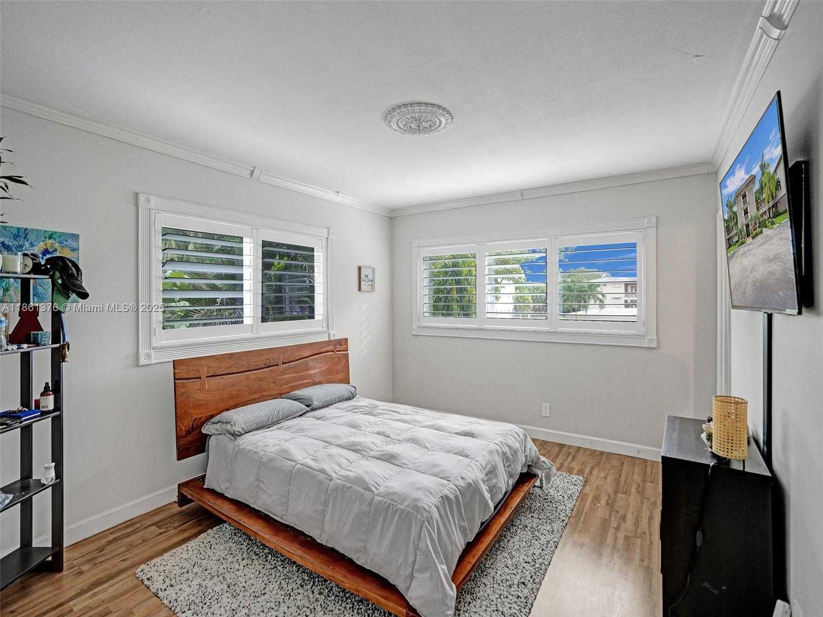 Small Image of 4900 WASHINGTON ST #203, Hollywood Number 36