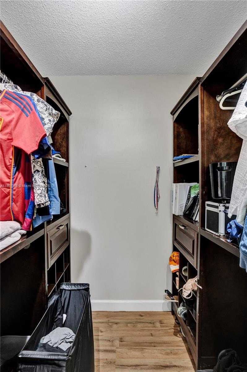 Small Image of 4900 WASHINGTON ST #203, Hollywood Number 43