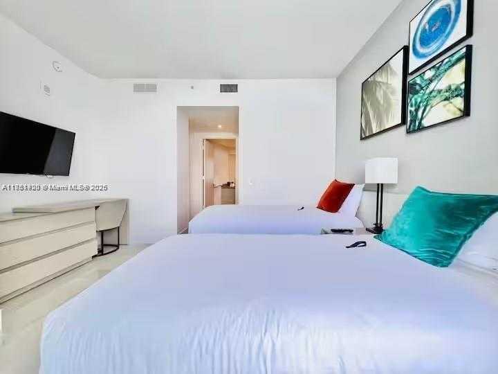 Small Image of 4111 SOUTH OCEAN DR #1801, Hollywood Number 6