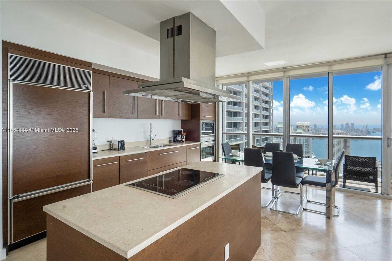 Small Image of 485 BRICKELL AVE #4710, Miami Number 4