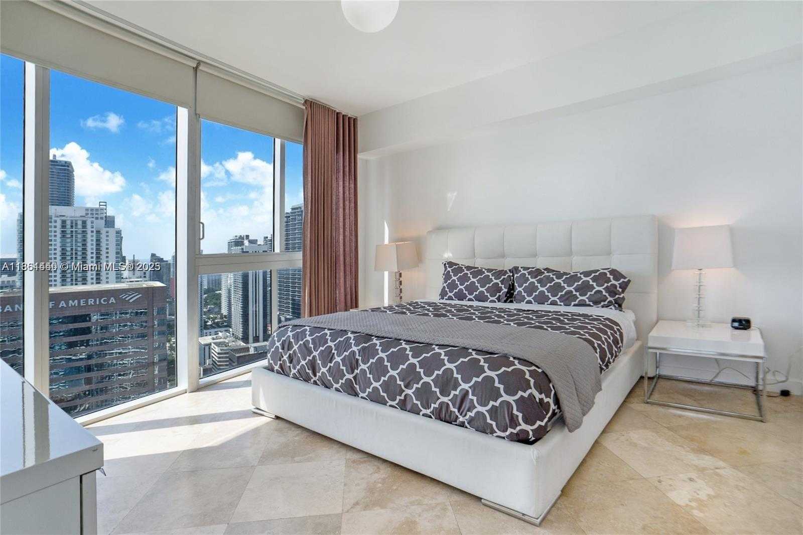 Small Image of 485 BRICKELL AVE #4710, Miami Number 8