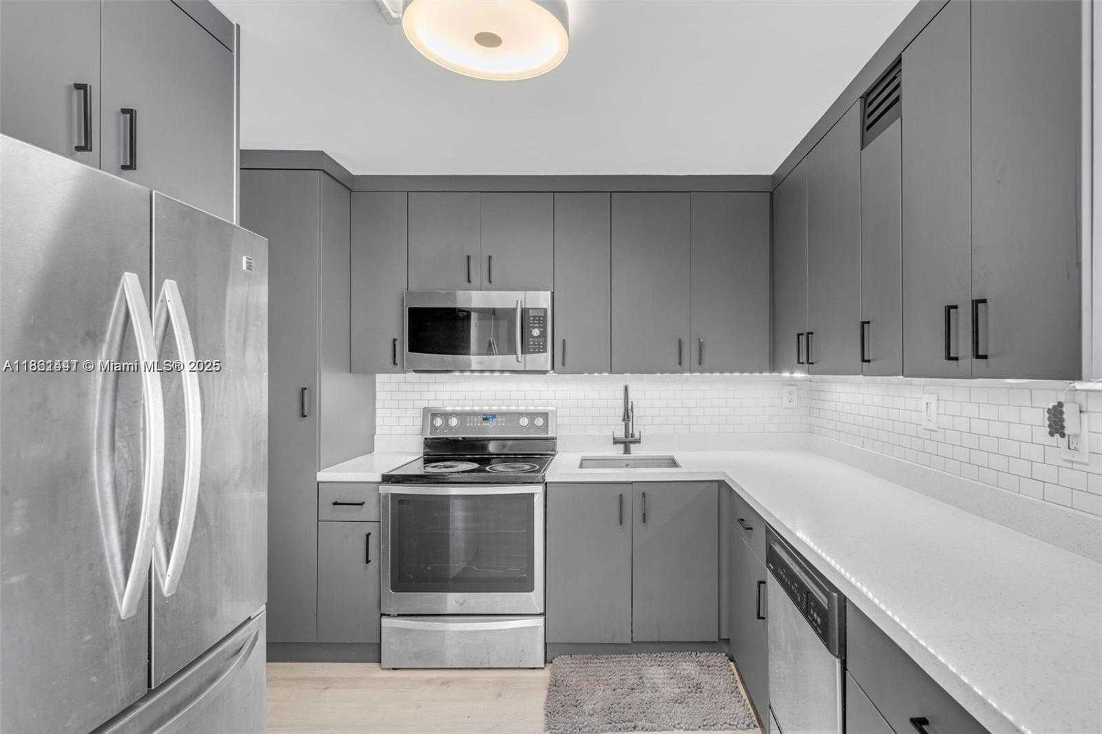 Small Image of 6900 BAY DR #11F, Miami Beach Number 38