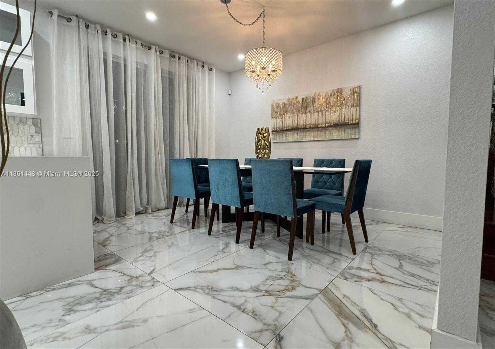 Small Image of 1041 NORTH EAST 208TH ST, Miami Number 12