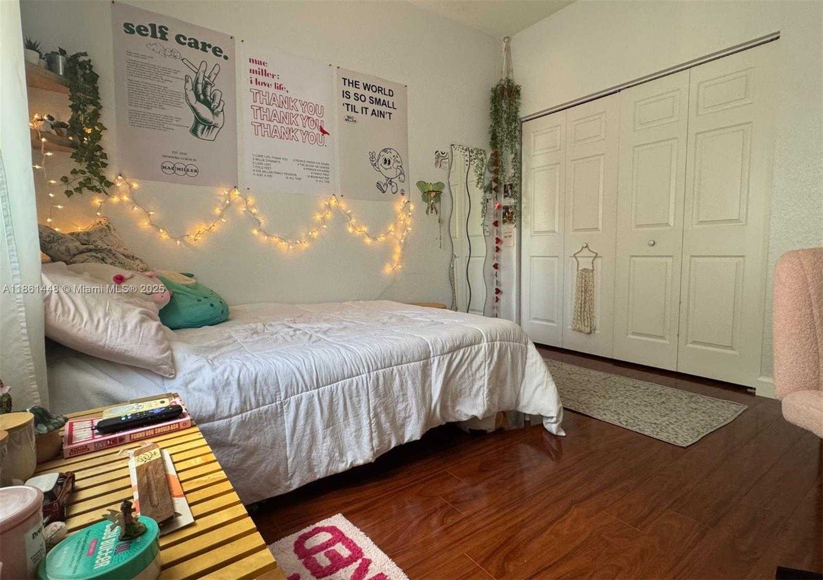 Small Image of 1041 NORTH EAST 208TH ST, Miami Number 24