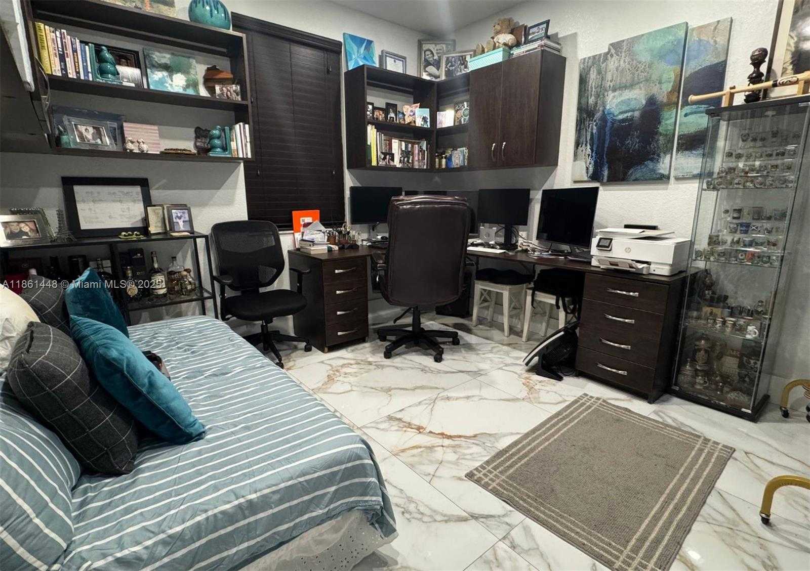 Small Image of 1041 NORTH EAST 208TH ST, Miami Number 25
