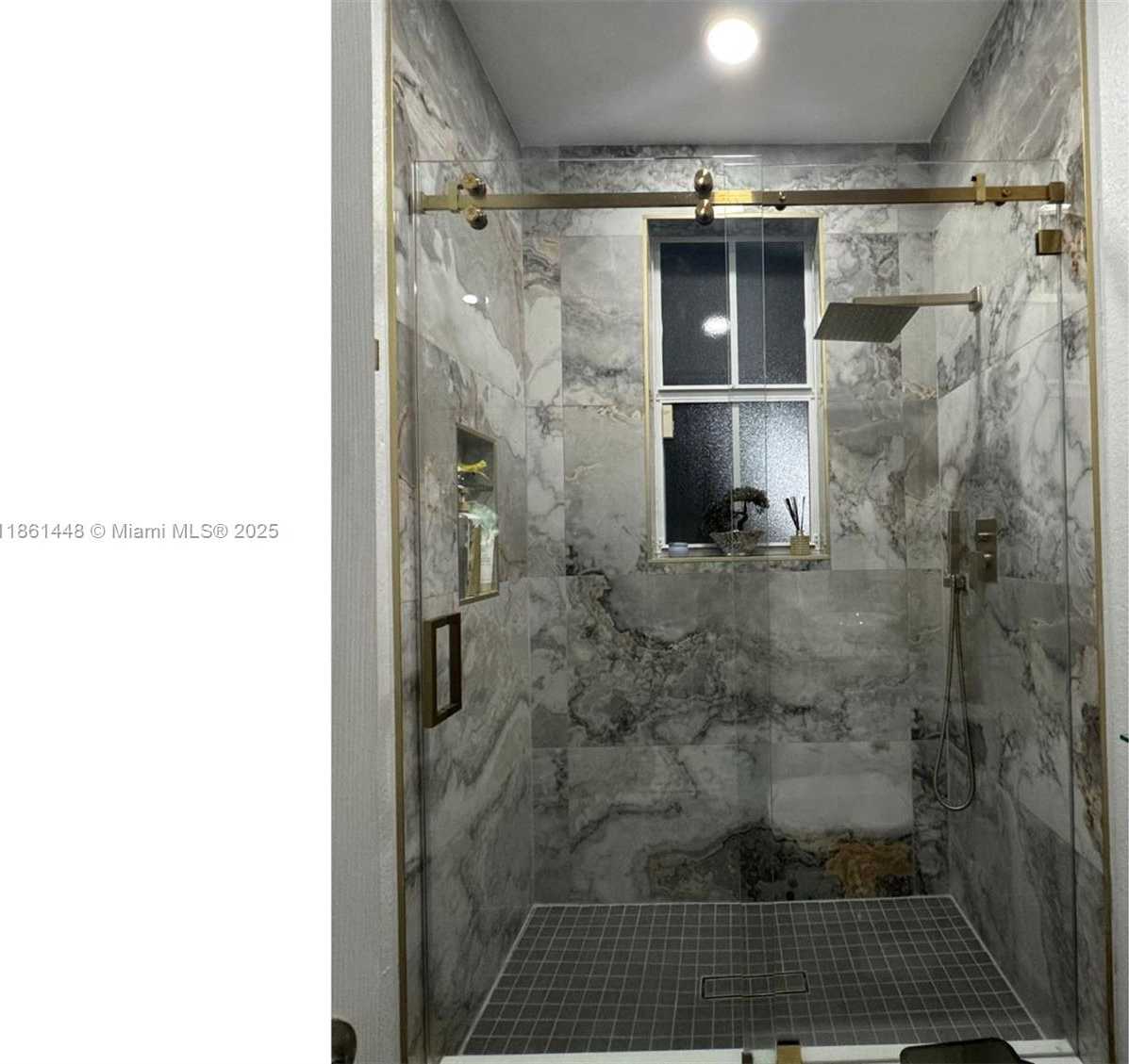 Small Image of 1041 NORTH EAST 208TH ST, Miami Number 26
