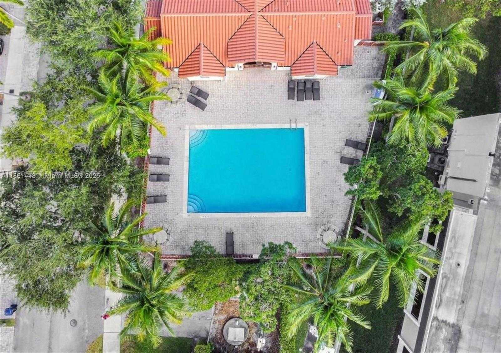 Small Image of 1041 NORTH EAST 208TH ST, Miami Number 32