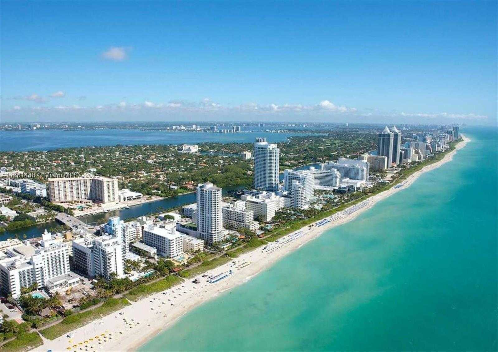 Small Image of 1041 NORTH EAST 208TH ST, Miami Number 35