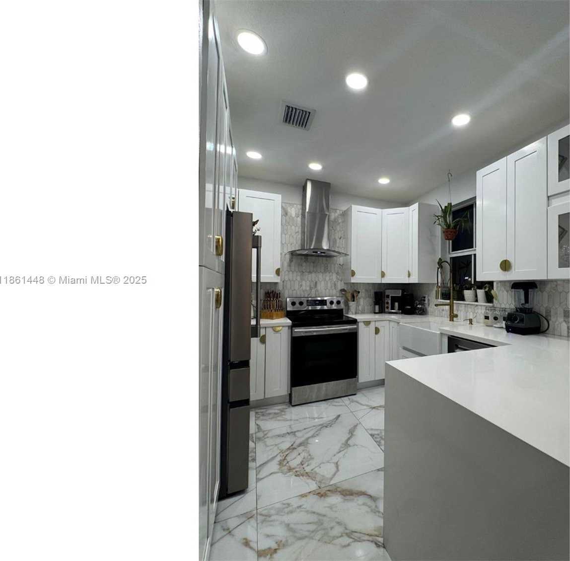 Small Image of 1041 NORTH EAST 208TH ST, Miami Number 8