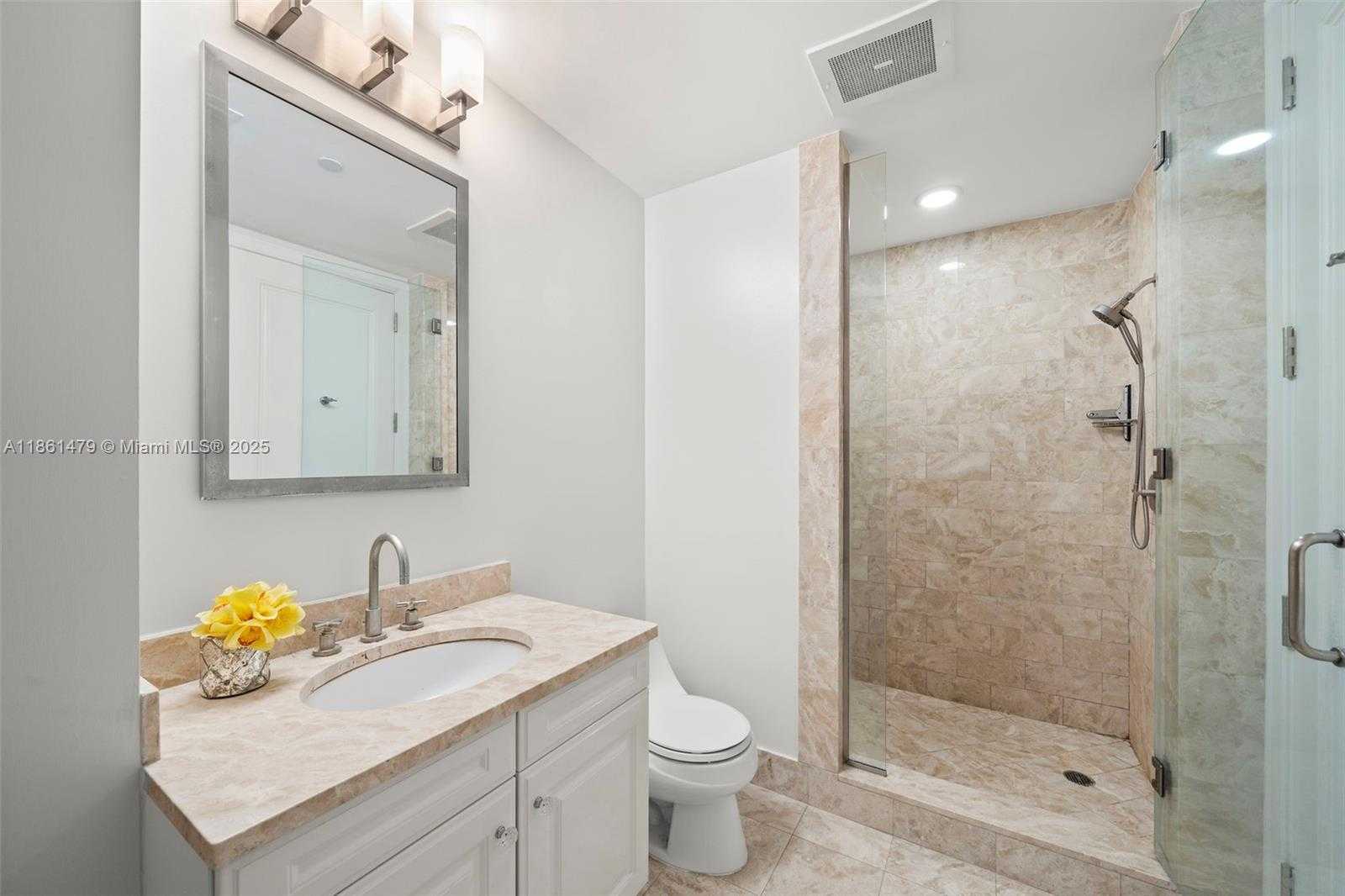 Small Image of 1425 BRICKELL AVE #48D, Miami Number 10