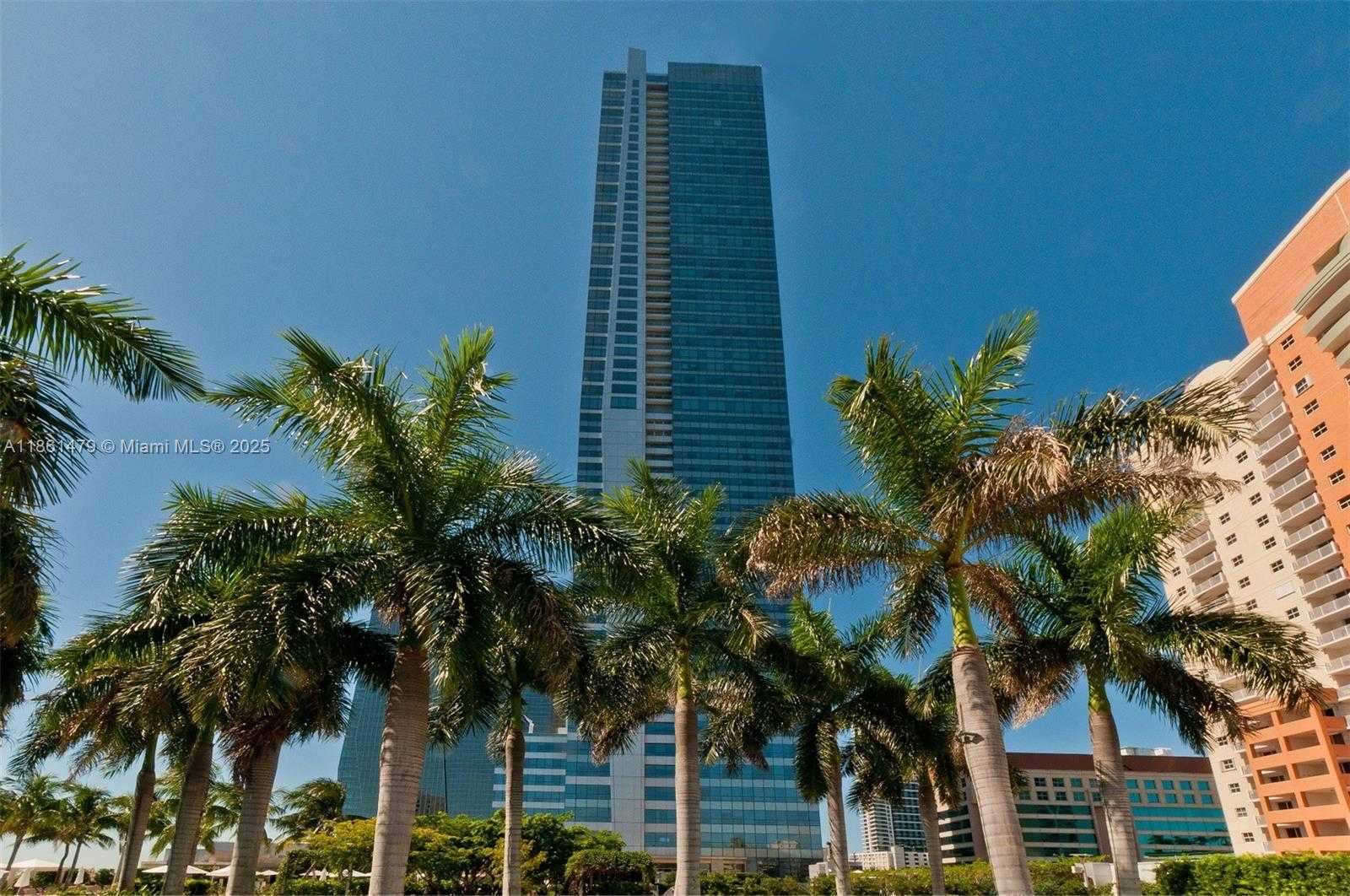 Small Image of 1425 BRICKELL AVE #48D, Miami Number 18