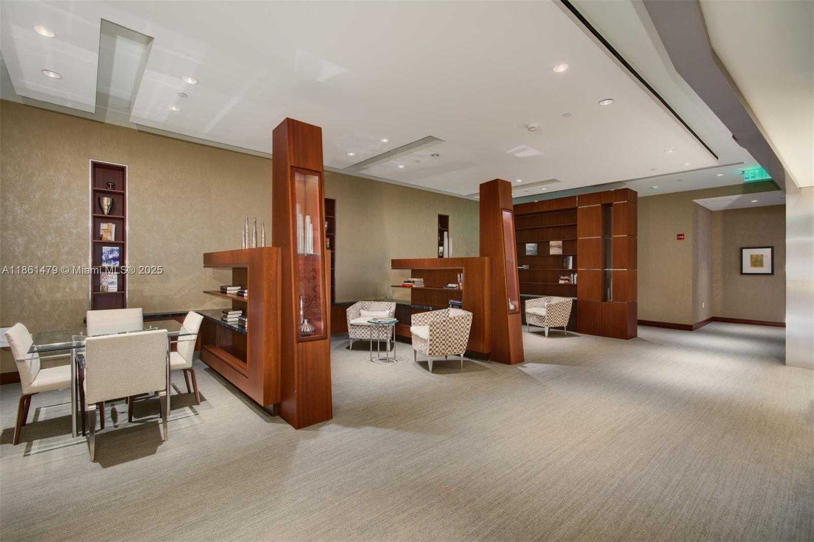 Small Image of 1425 BRICKELL AVE #48D, Miami Number 3