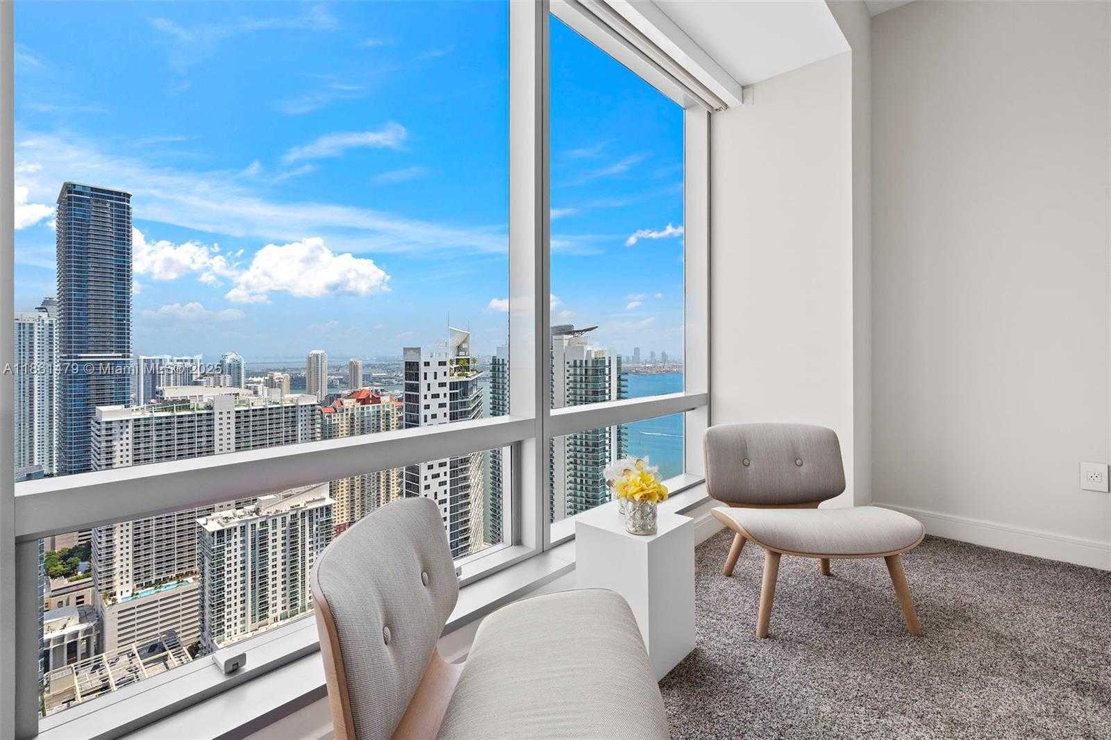 Small Image of 1425 BRICKELL AVE #48D, Miami Number 9