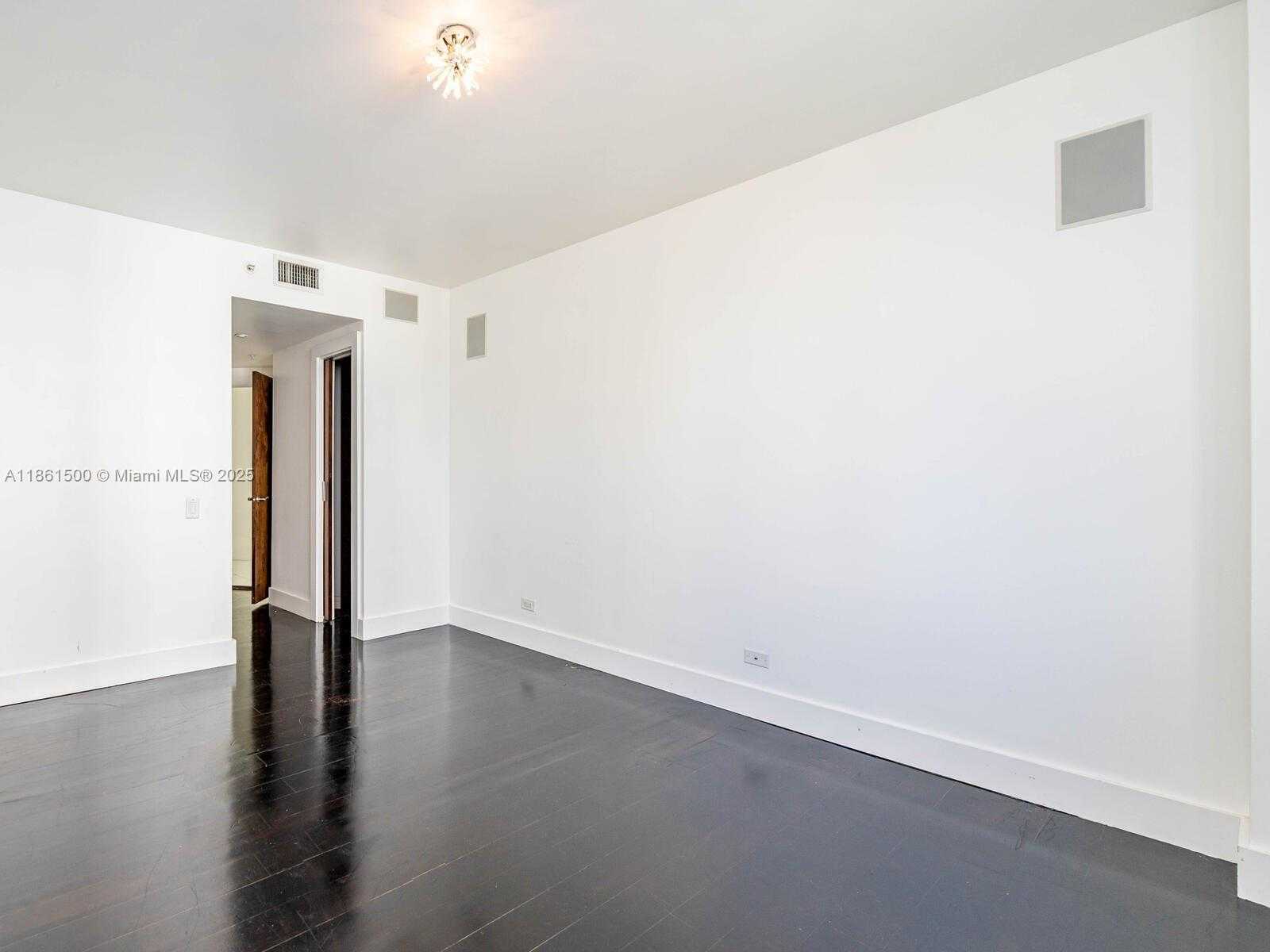 Small Image of 701 BRICKELL KEY BLVD #1504, Miami Number 11
