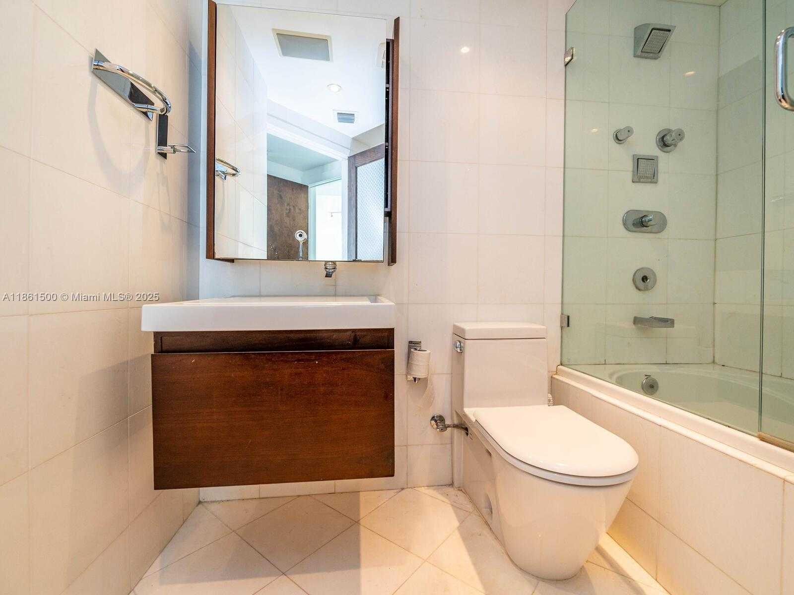 Small Image of 701 BRICKELL KEY BLVD #1504, Miami Number 14