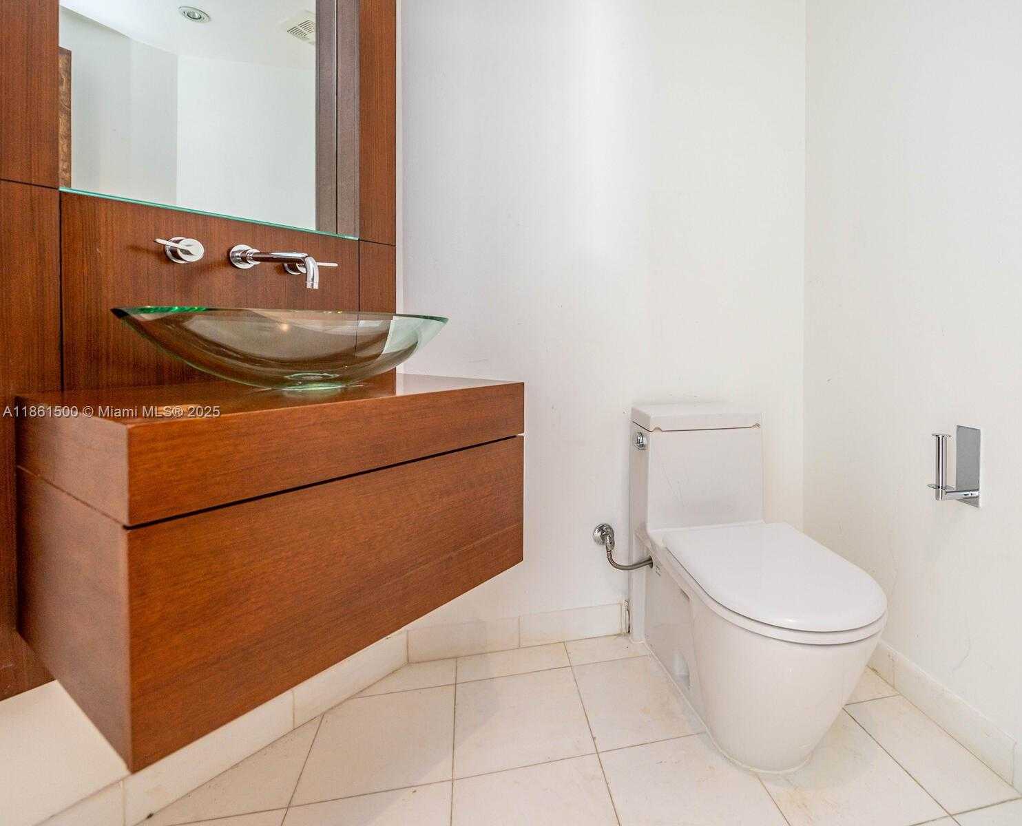 Small Image of 701 BRICKELL KEY BLVD #1504, Miami Number 17