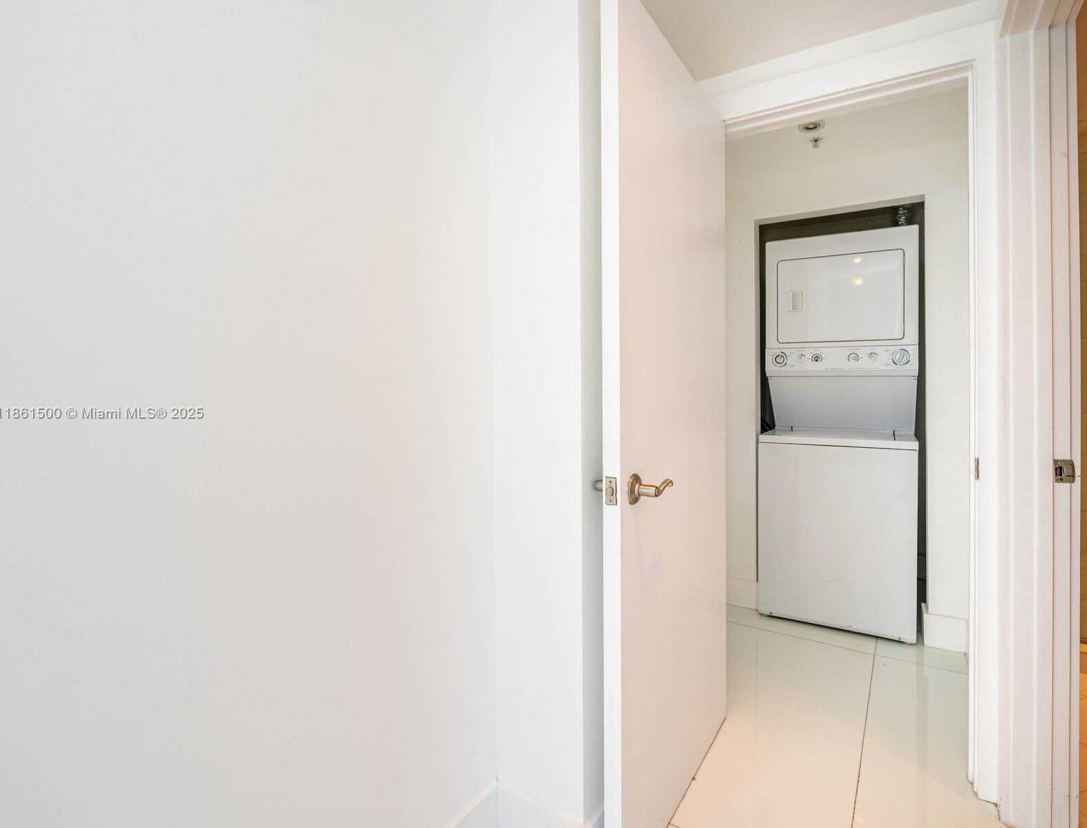 Small Image of 701 BRICKELL KEY BLVD #1504, Miami Number 18