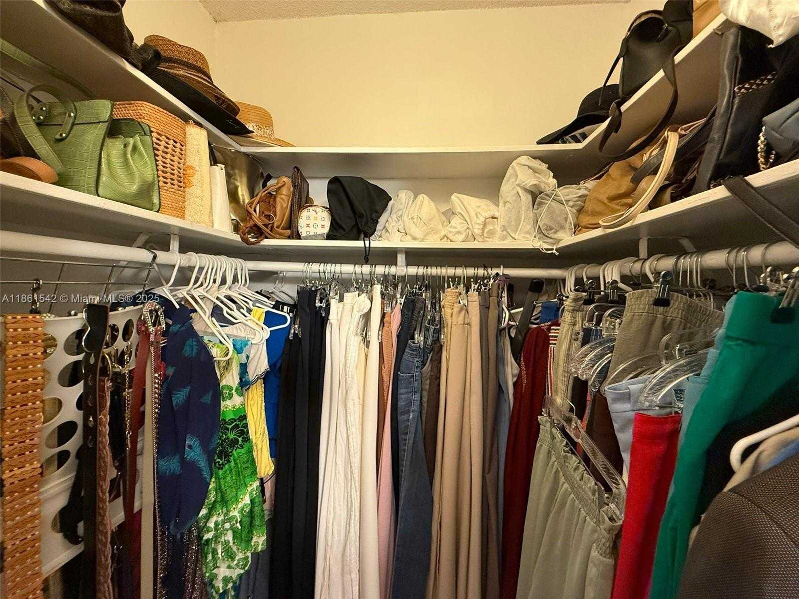 Small Image of 4350 HILLCREST DR #112, Hollywood Number 18