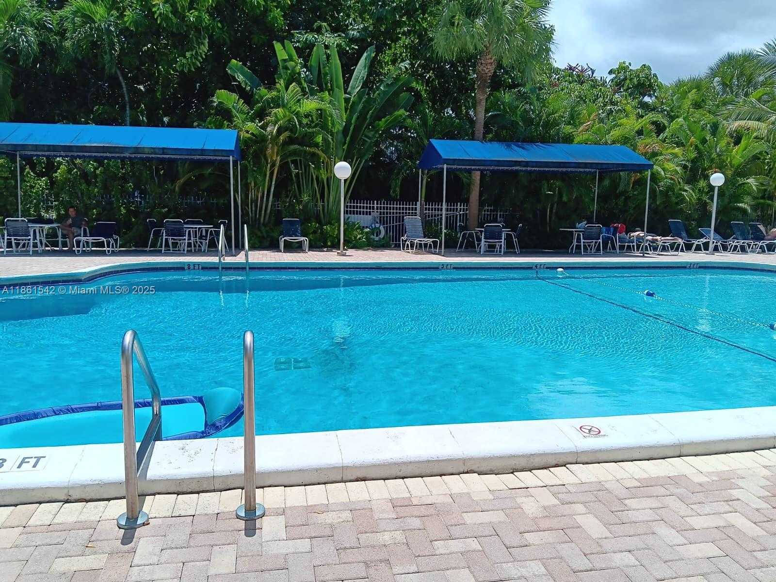 Small Image of 4350 HILLCREST DR #112, Hollywood Number 23