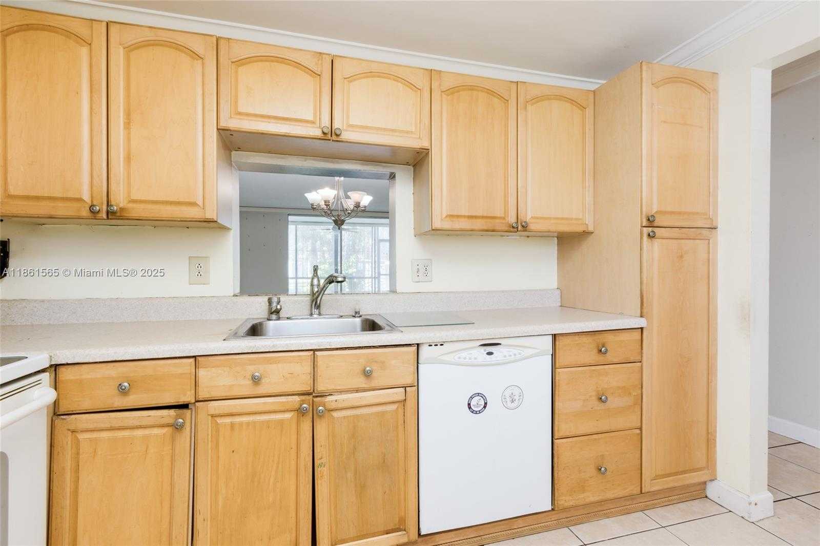 Small Image of 301 NORTH EAST 14TH AVE #108, Hallandale Beach Number 15