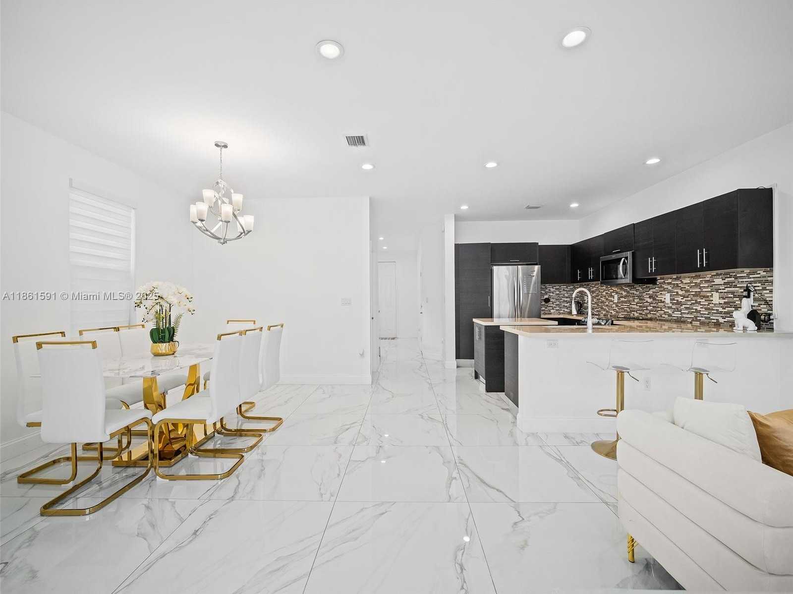 Small Image of 10343 NORTH WEST 70TH LN, Doral Number 10