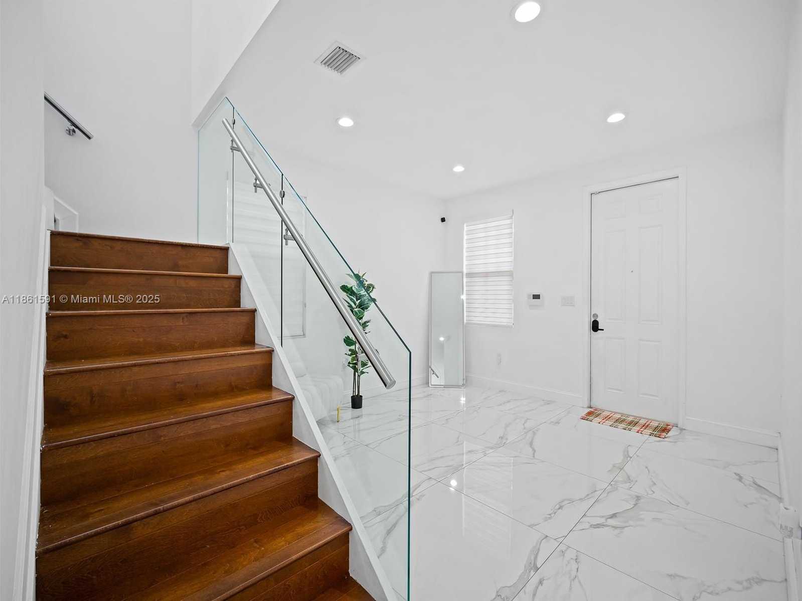 Small Image of 10343 NORTH WEST 70TH LN, Doral Number 15
