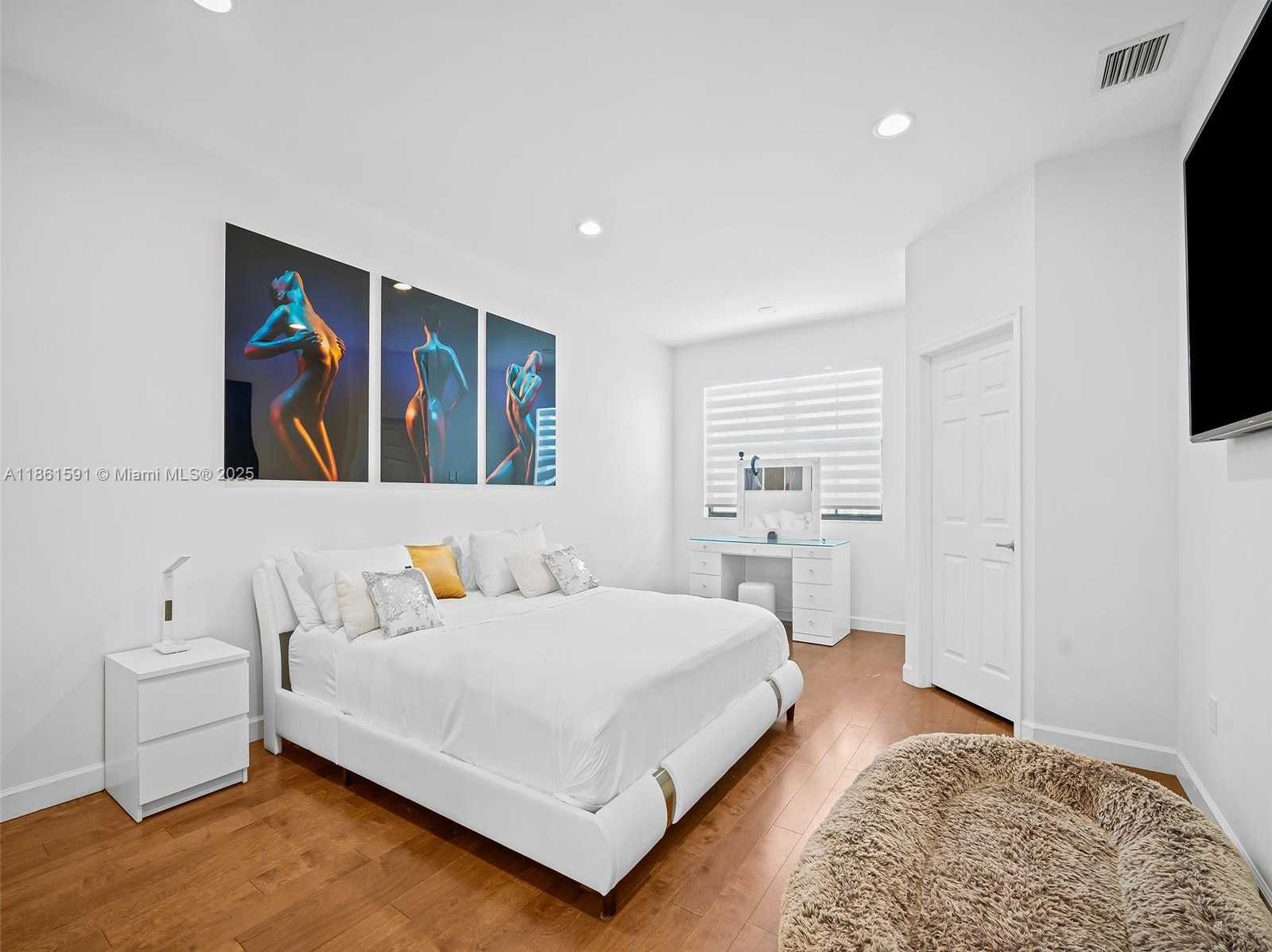 Small Image of 10343 NORTH WEST 70TH LN, Doral Number 17