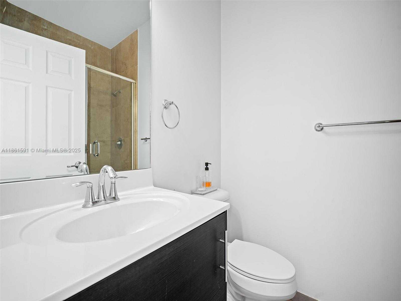 Small Image of 10343 NORTH WEST 70TH LN, Doral Number 26