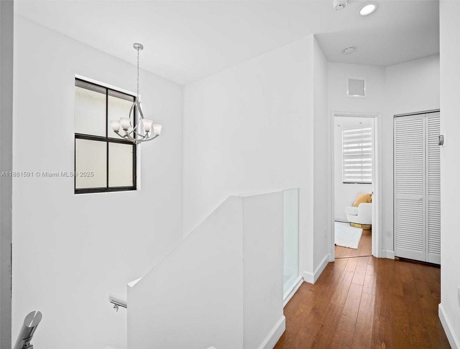 Small Image of 10343 NORTH WEST 70TH LN, Doral Number 31