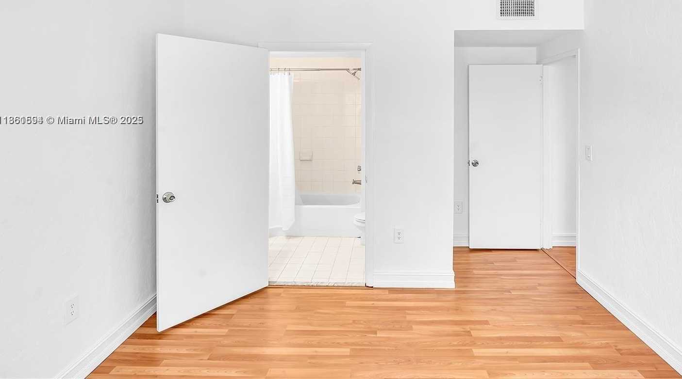 Small Image of 224 NORTH WEST 85TH ST RD #224, Miami Number 21