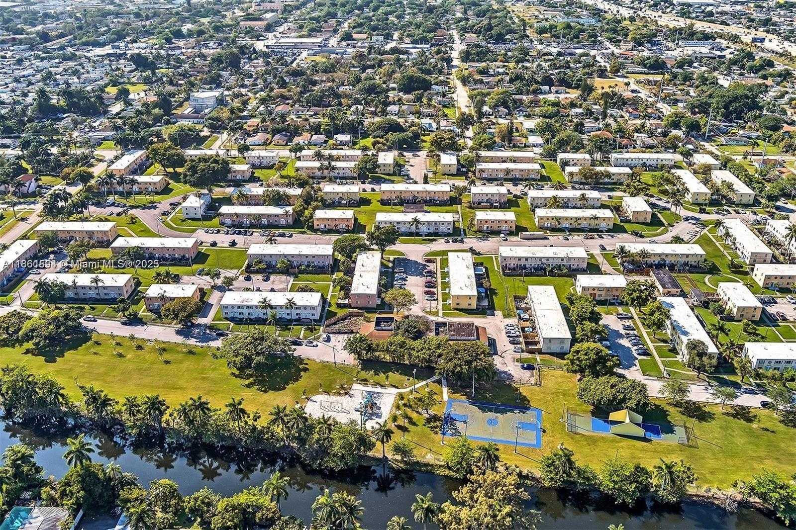 Small Image of 224 NORTH WEST 85TH ST RD #224, Miami Number 24