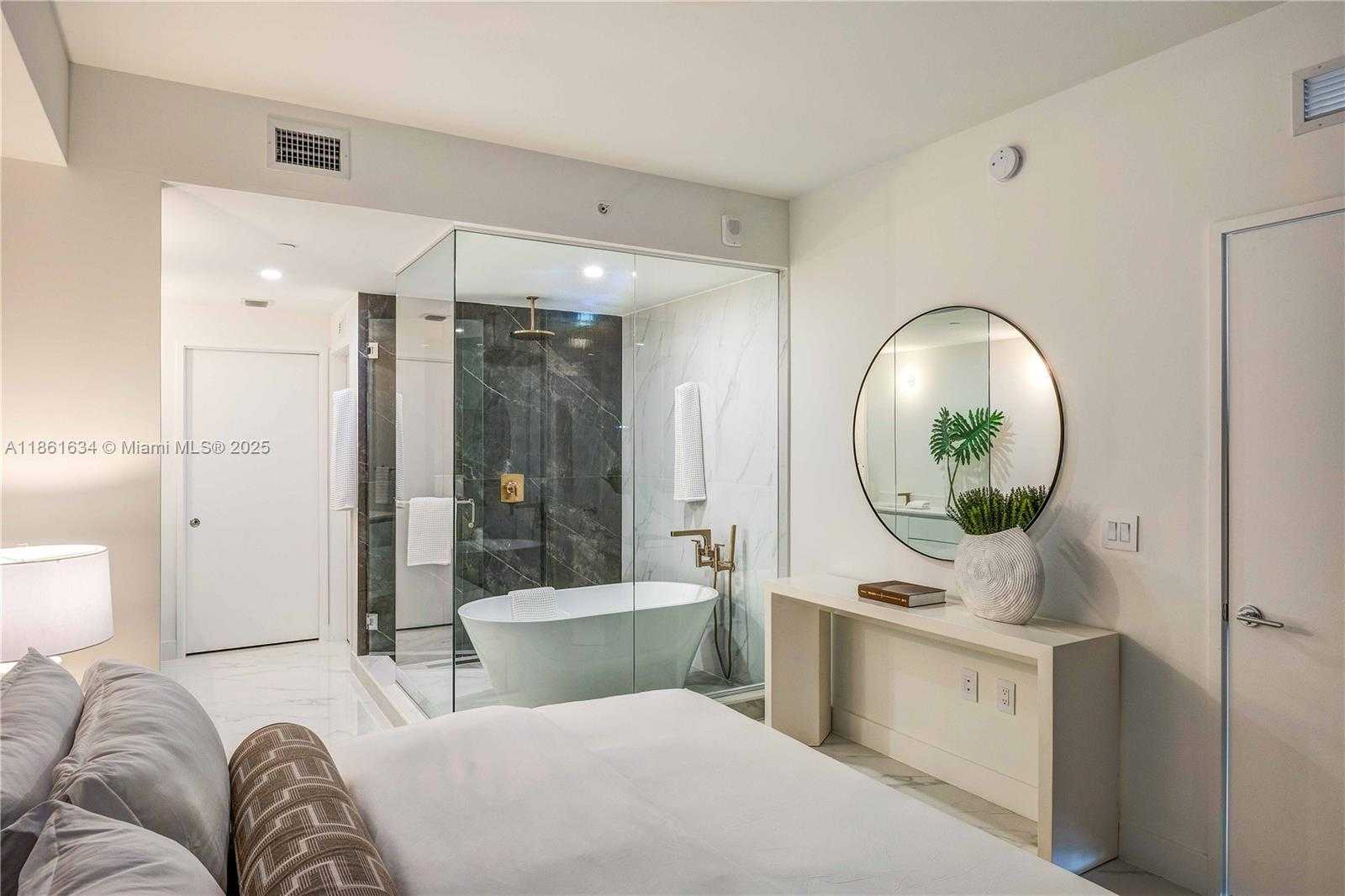 Small Image of 700 NORTH EAST 24 ST #1802, Miami Number 16