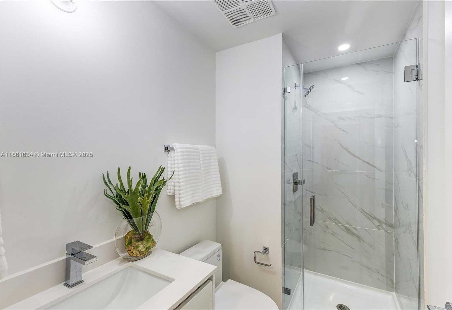 Small Image of 700 NORTH EAST 24 ST #1802, Miami Number 20