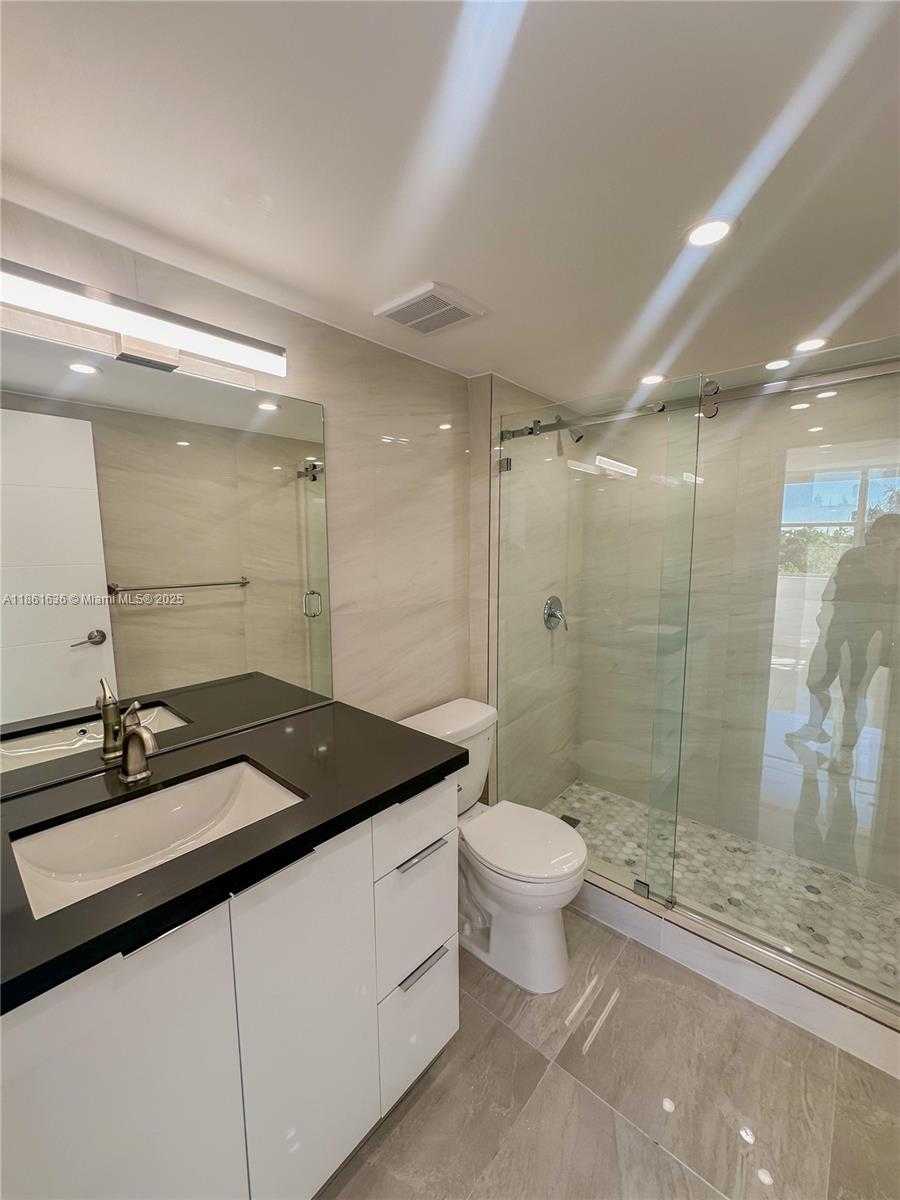 Small Image of 16546 NORTH EAST 26TH AVE #4J, North Miami Beach Number 13