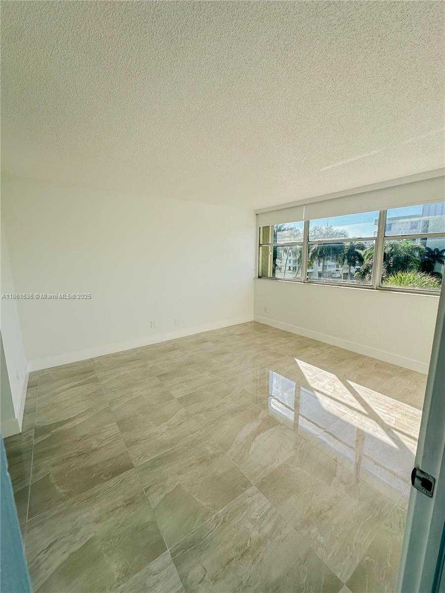 Small Image of 16546 NORTH EAST 26TH AVE #4J, North Miami Beach Number 15