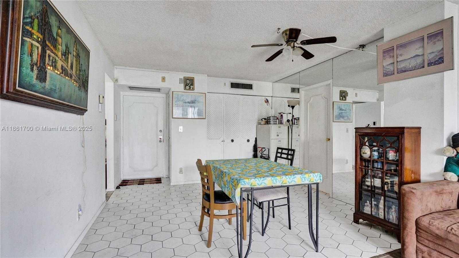 Small Image of 3101 NORTH COUNTRY CLUB DR #401, Aventura Number 10