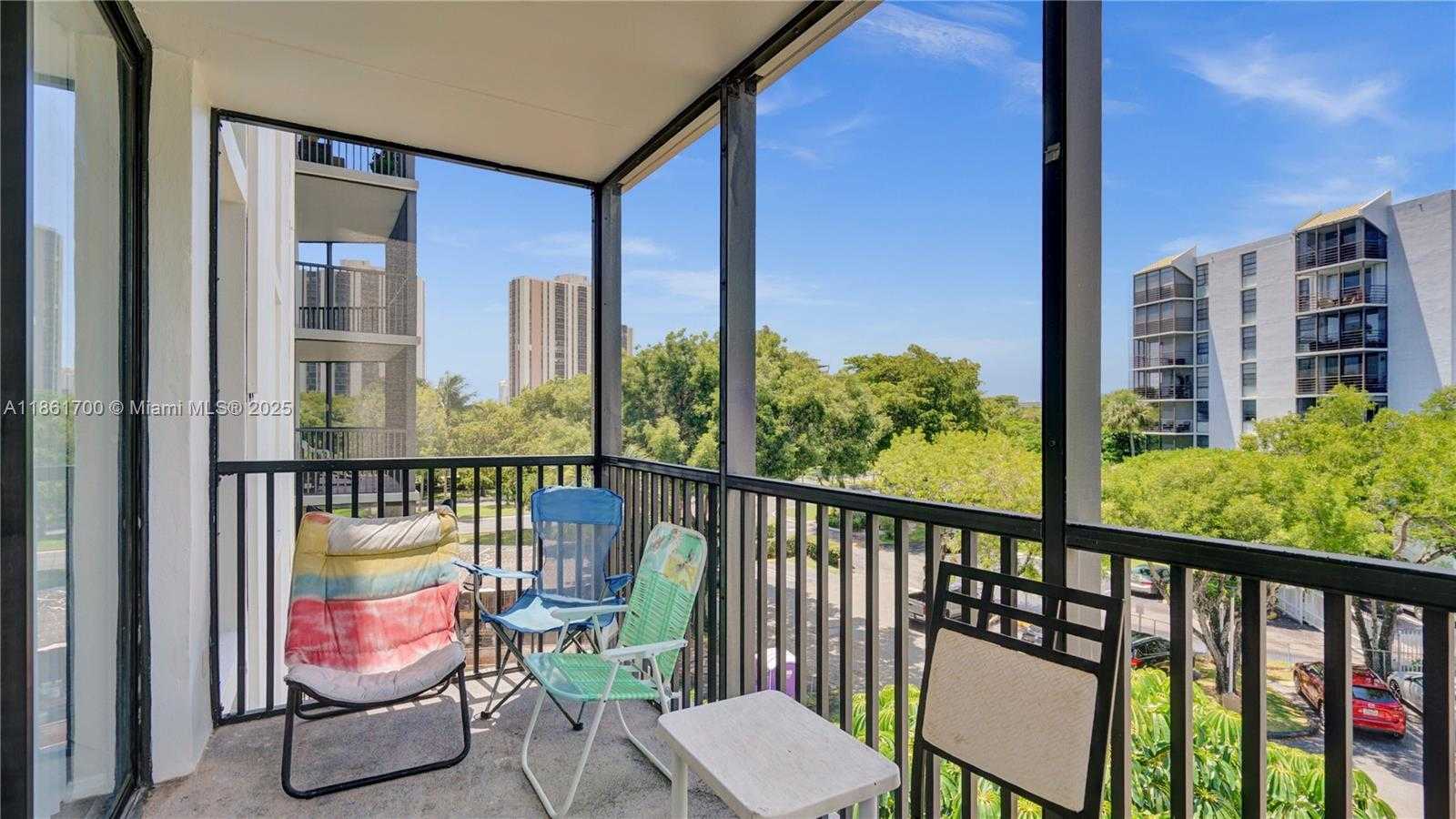 Small Image of 3101 NORTH COUNTRY CLUB DR #401, Aventura Number 3