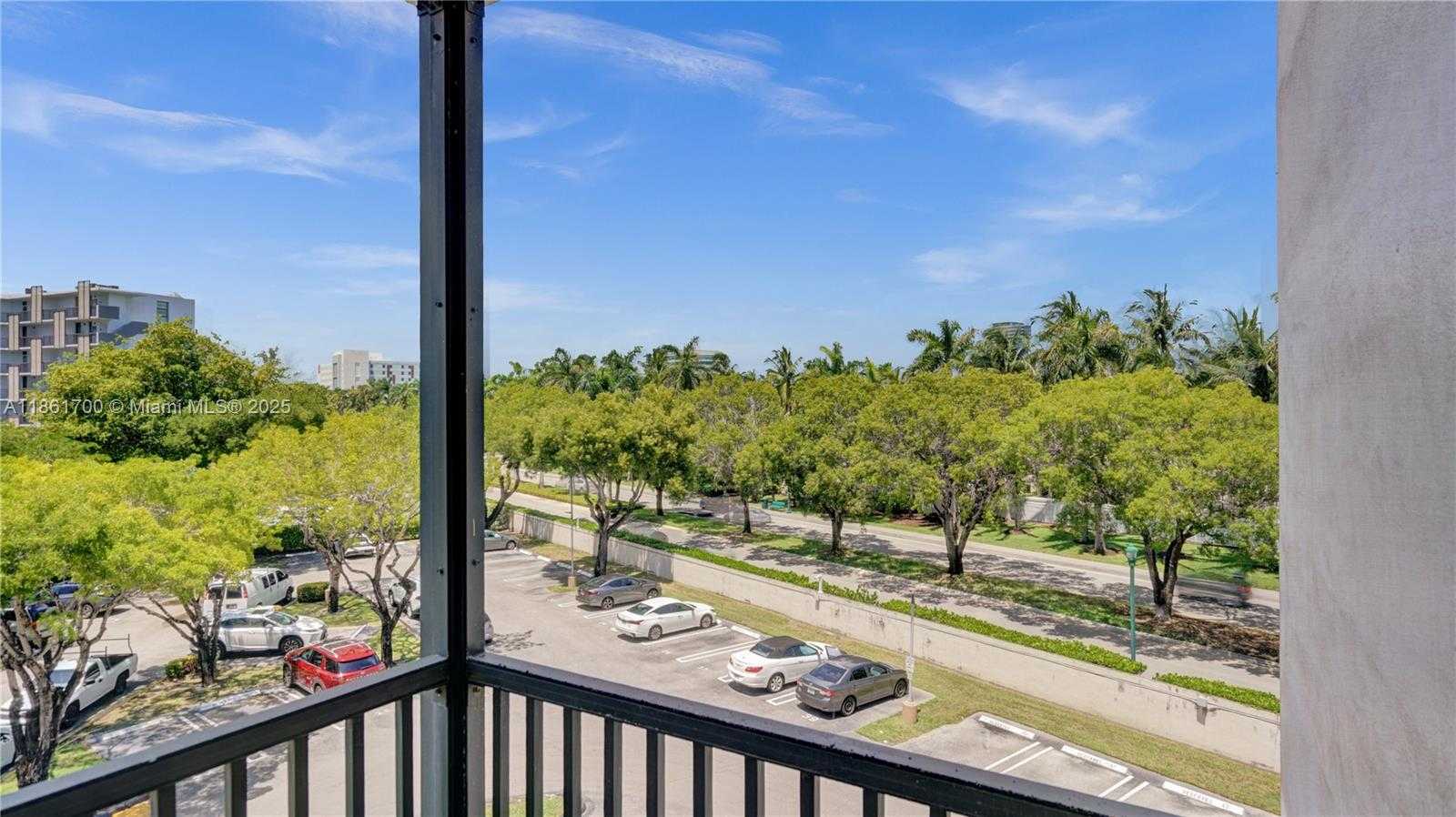 Small Image of 3101 NORTH COUNTRY CLUB DR #401, Aventura Number 31