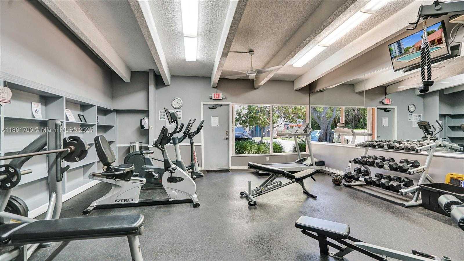 Small Image of 3101 NORTH COUNTRY CLUB DR #401, Aventura Number 39