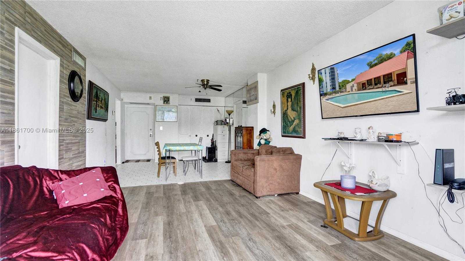 Small Image of 3101 NORTH COUNTRY CLUB DR #401, Aventura Number 6
