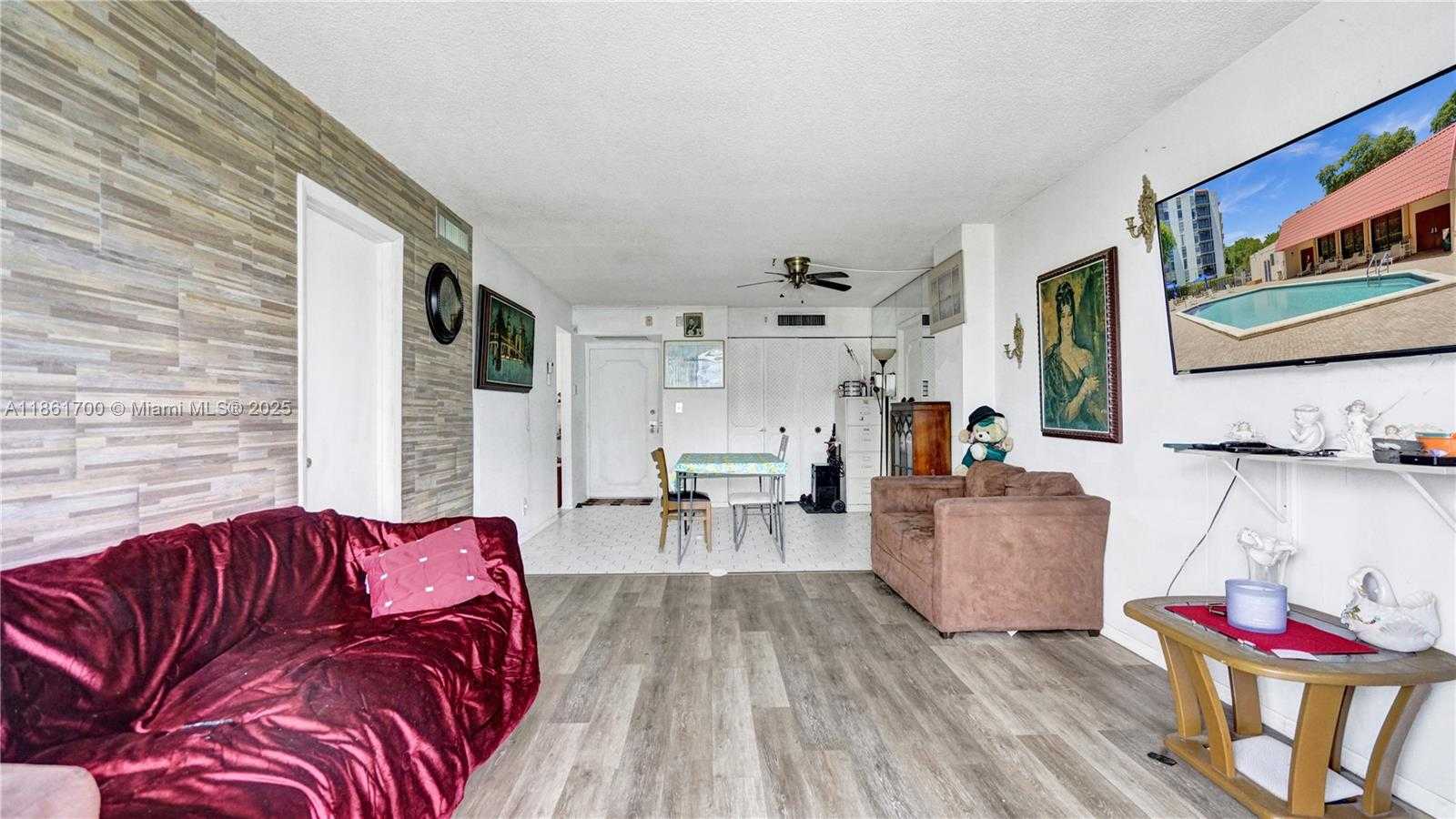 Small Image of 3101 NORTH COUNTRY CLUB DR #401, Aventura Number 7