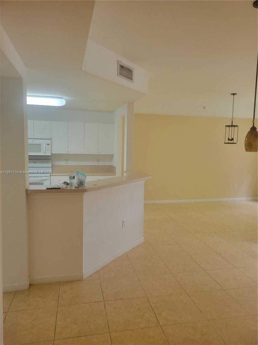 Small Image of Doral Number 3
