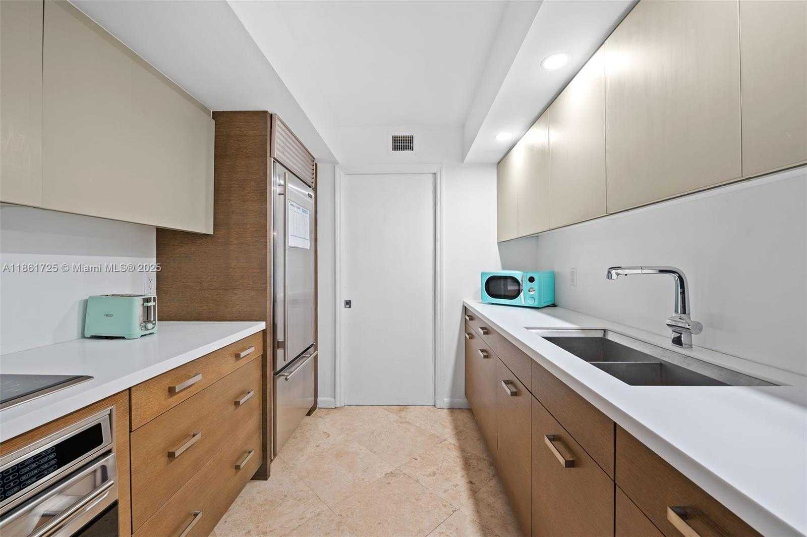 Small Image of 6917 COLLINS AVE #404, Miami Beach Number 16