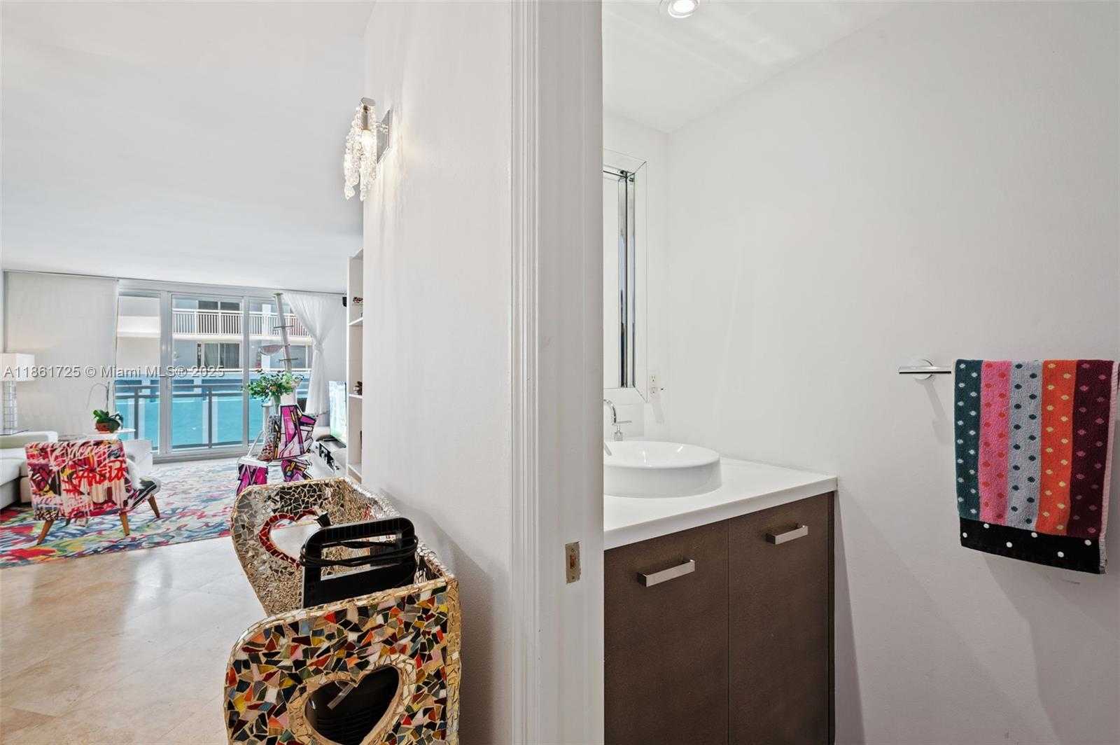 Small Image of 6917 COLLINS AVE #404, Miami Beach Number 17