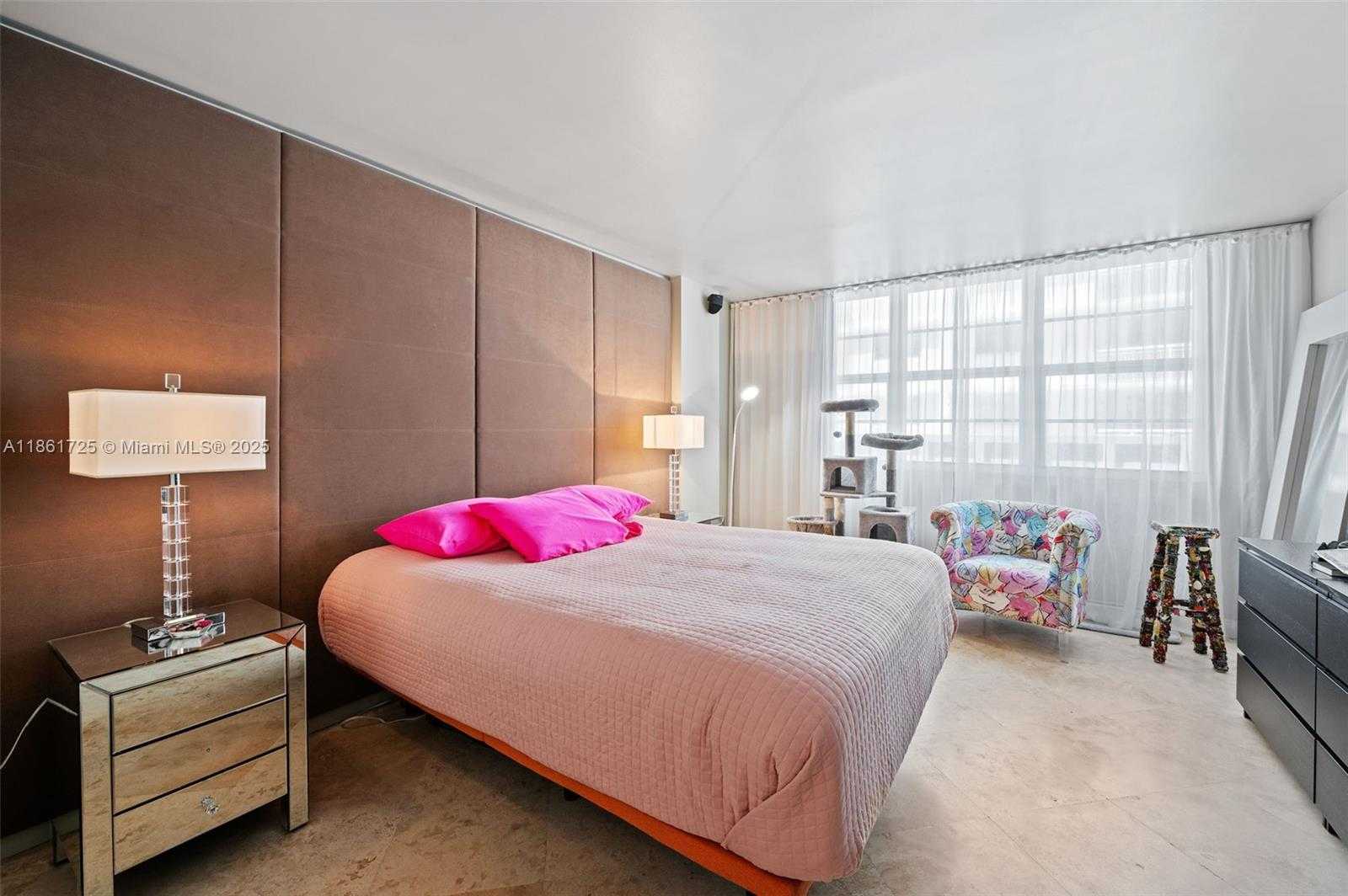 Small Image of 6917 COLLINS AVE #404, Miami Beach Number 21