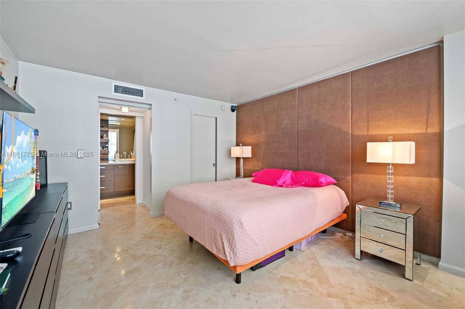Small Image of 6917 COLLINS AVE #404, Miami Beach Number 22