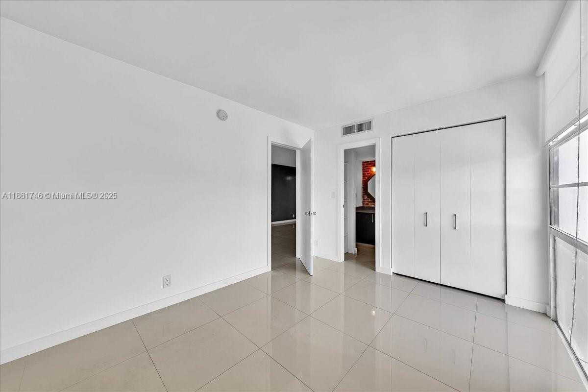 Small Image of 3101 NORTH COUNTRY CLUB DR #512, Aventura Number 12