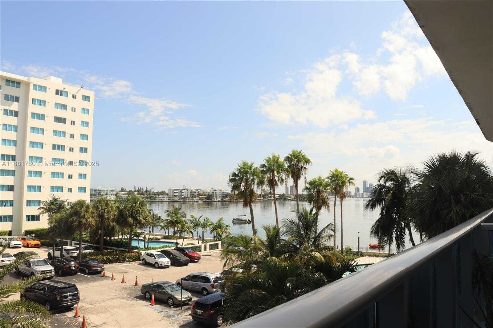 Small Image of 7501 EAST TREASURE DR #3K, North Bay Village Number 5