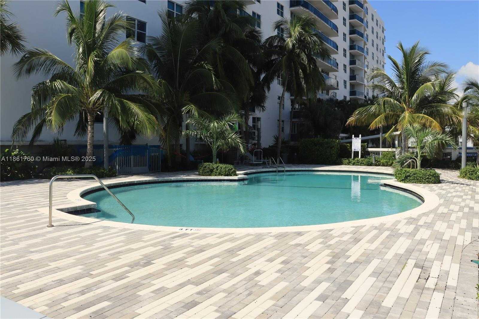 Small Image of 7501 EAST TREASURE DR #3K, North Bay Village Number 7