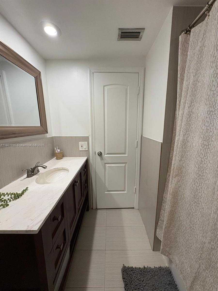 Small Image of 6709 NORTH KENDALL DR #230, Pinecrest Number 7